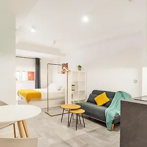 Loftinmalaga Hotel apartamentowy